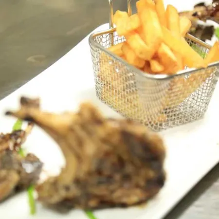 4 Etoiles - Piscine - Ccaffbg