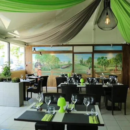 مكان تخييم 4 Etoiles - Piscine - Ccaffbg Villeneuve-lès-Béziers