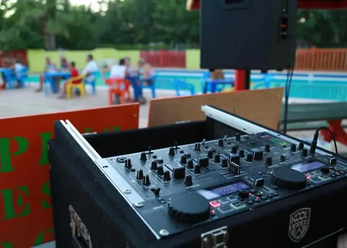 4 Etoiles - Piscine - Ccaffbg