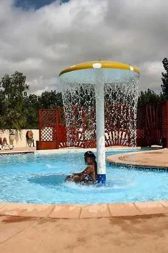 4 Etoiles - Piscine - Ccaffbg